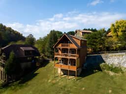 Rustic Mountain Retreat by Ghosal Luxury Lodging