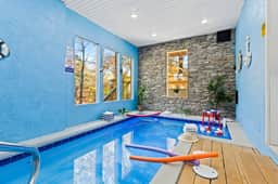 Luxe Mountain Pool Escape by Ghosal Luxury Lodging