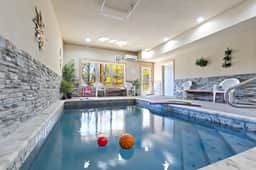 Whispering Pines Retreat By Ghosal Luxury Lodging