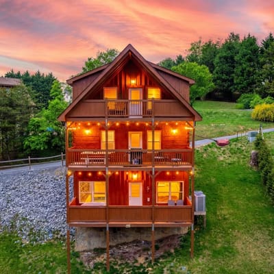 The Enchanted Cabin by Ghosal Luxury Lodging
