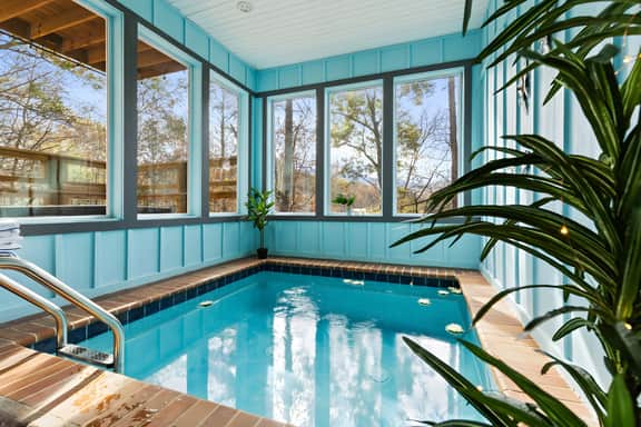 Romantic Cabin Retreat By Ghosal Luxury Lodging