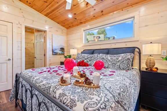 The Enchanted Cabin by Ghosal Luxury Lodging